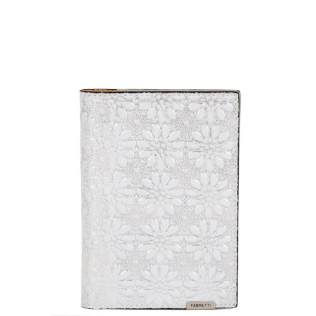 Обложка для документов FABRETTI женская, нат. кожа, 10*13,5*1,5см, серебряный