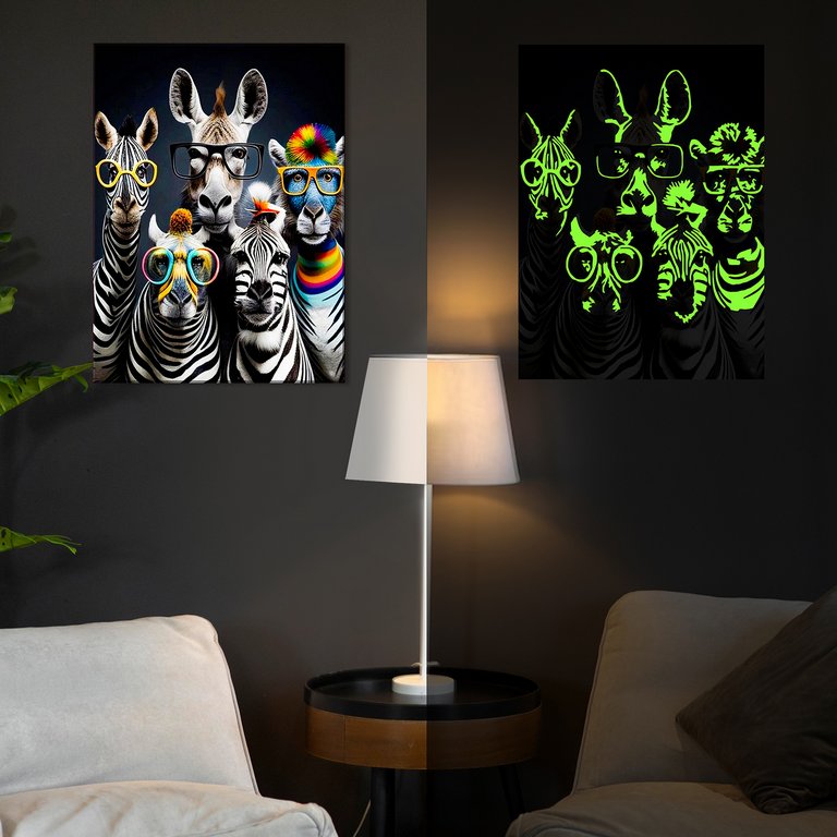 Роспись по номерам (холст) 40*50см черный светящ. краска "Полосатая компания" (основа+краски+кисти)