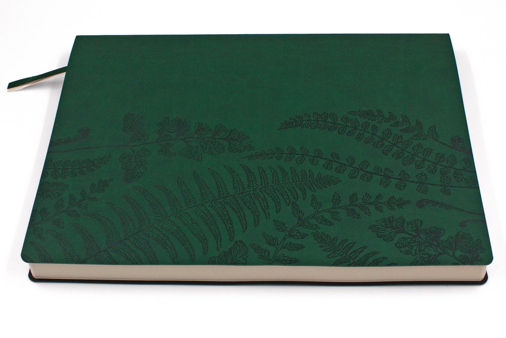 Бизнес-блокнот А4 128л., 205*270 мм, кожзам Полином "ПАПОРОТНИКИ" клетка+точка цв. темно-зеленый