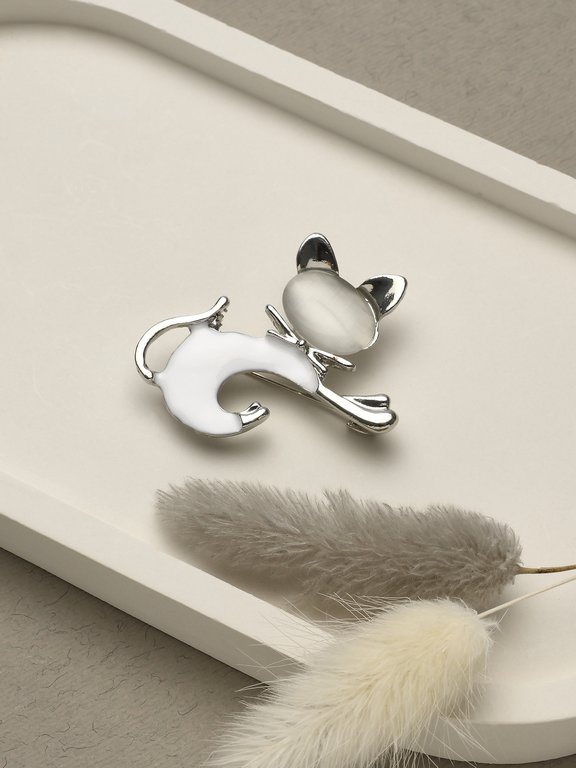 Брошь металл "Кошечка", цв. белый в серебре