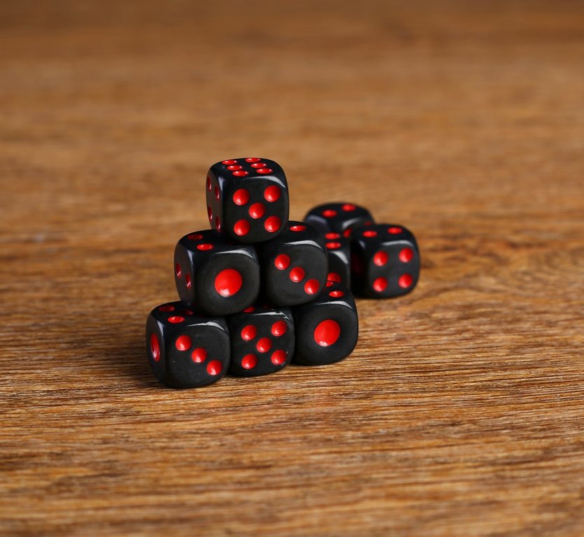 Кости игральные 1.4*1.4 см черные