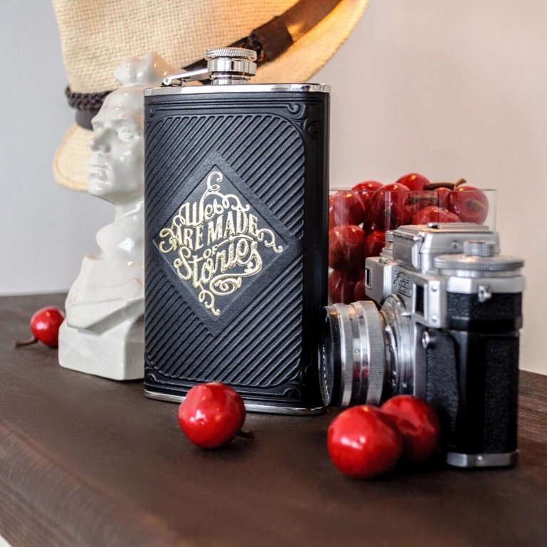 Фляжка 200 мл в чехле из натуральной кожи с художественной росписью Макей