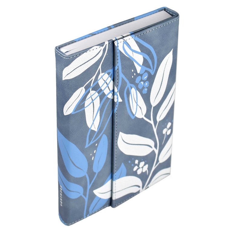 Ежедневник без дат А5 Escalada "ШЕВРЕТ ЭКСТРА СЕРО-ГОЛУБОЙ" кожзам, переплет тверд. магнит.клапан