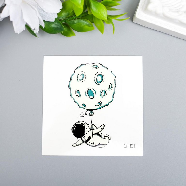 Наклейка-тату фосфорная "Космонавт с воздушным шаром-Земля" 6х6 см