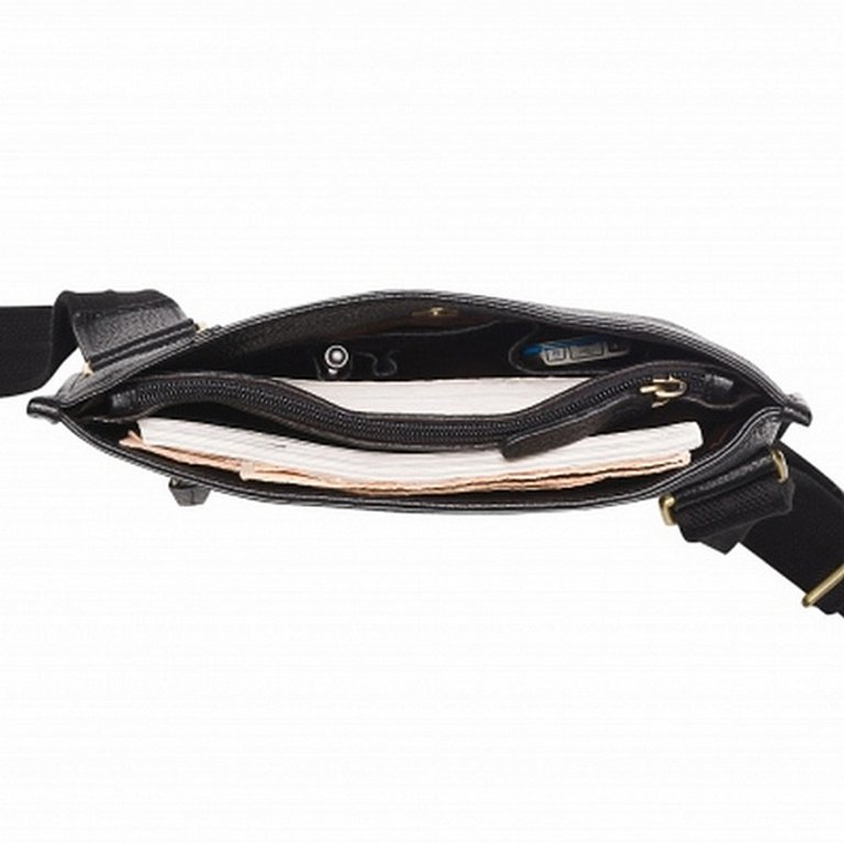 Сумка мужская Dr.Koffer 30*28*4 см, нат. кожа, на плечевом ремне, черная