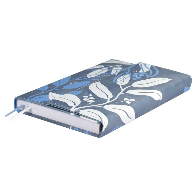 Ежедневник без дат А5 Escalada "ШЕВРЕТ ЭКСТРА СЕРО-ГОЛУБОЙ" кожзам, переплет тверд. магнит.клапан