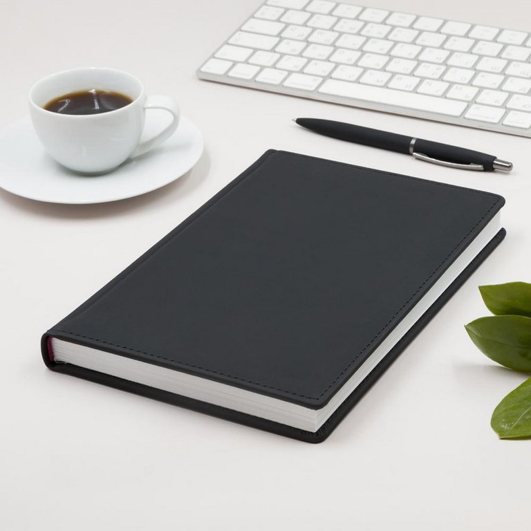 Ежедневник без дат 145*216 мм Альт "Velvet" черный