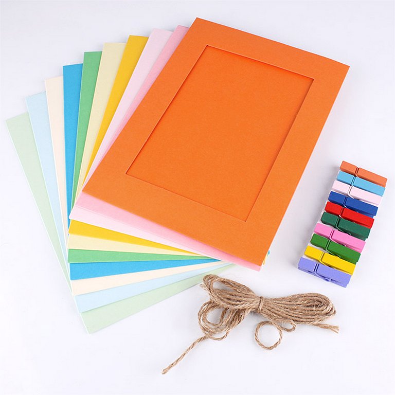 Рамки для фотографий в наборе 9х13 см (10 бум. рамок, 10 прищепок+ шпагат) цветная