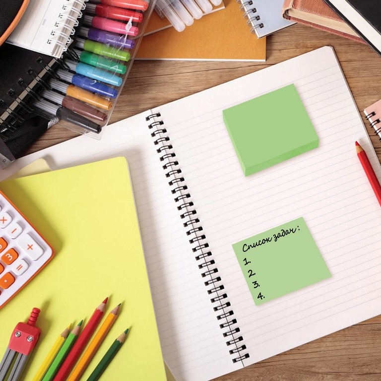 Бумага с клеевым краем  50*50 мм, 100 л, зеленая пастель STAFF