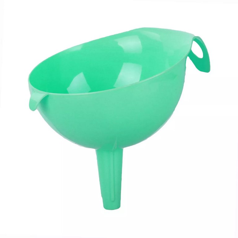 Воронка пластиковая d=100 мм