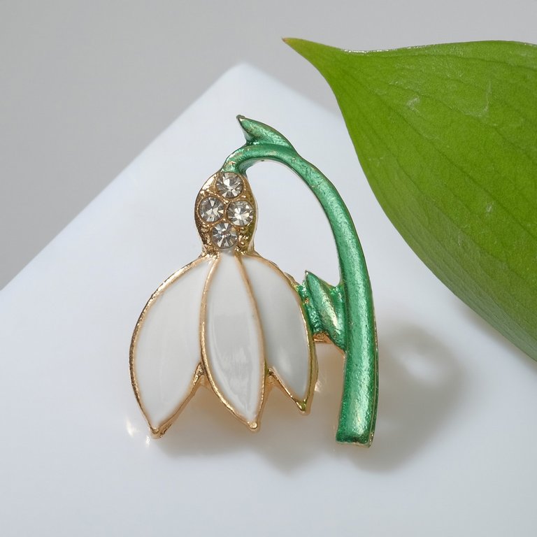 Брошь металл "Цветок подснежник" со стразами, цветной в золоте