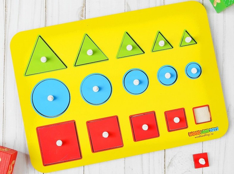 Доска-вкладыш Монтессори "Больше-меньше" (дерево) WOODLENDTOYS