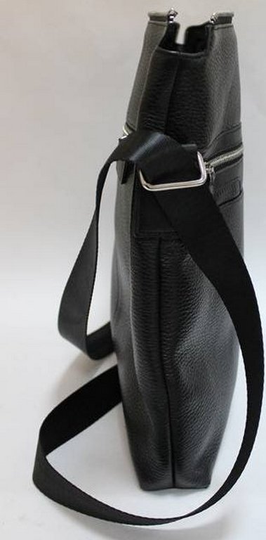 Сумка мужская D.Morelli малая, нат. кожа, на плечевом ремне, фл.черный