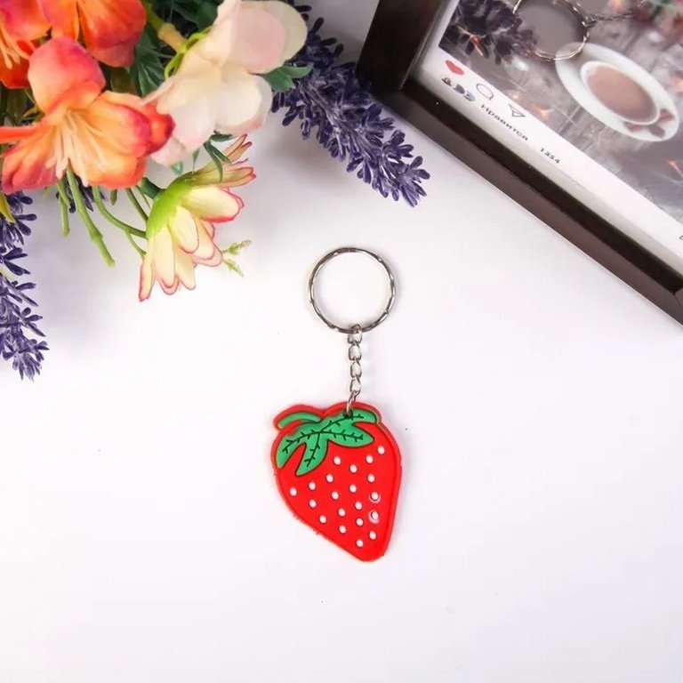 Брелок "Клубничка 4x5см, резина ассорти