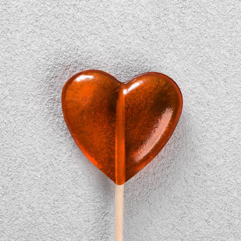 Леденец "Сердце" со вкусом клубники, 14 г