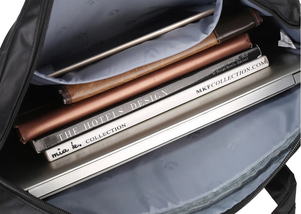 Сумка для ноутбука "Lamark" 15.6" (420х290х55 мм) цв. черный