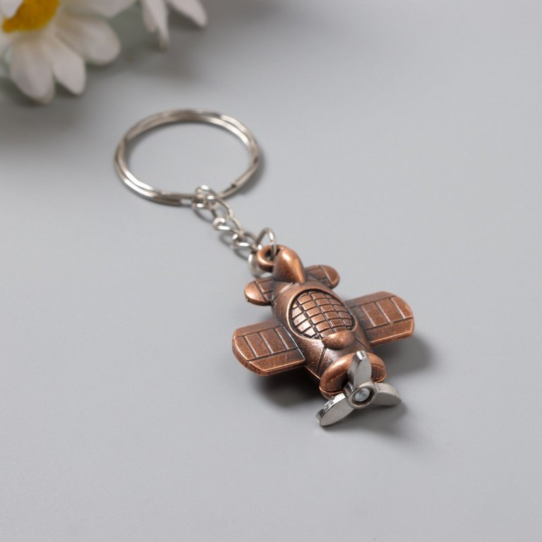 Брелок "Кукурузник" 3,5х3 см (металл) ассорти