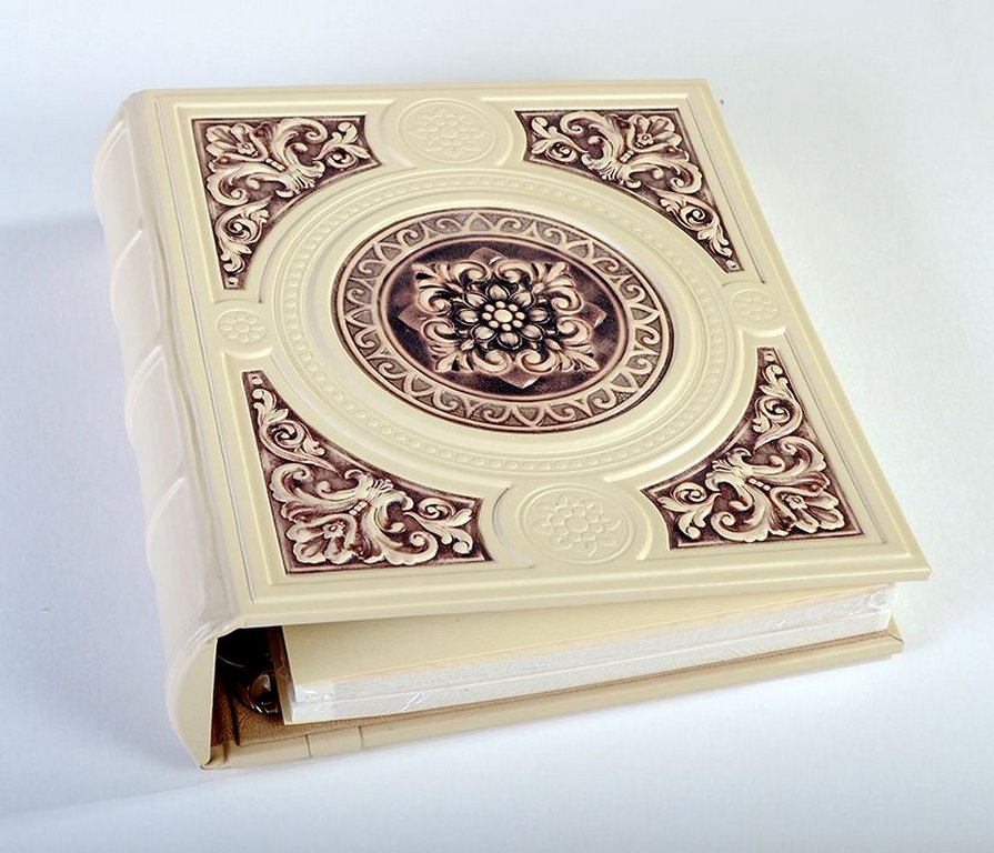 Фотоальбом магнитные листы 40шт, 28*32см, обложка из нат. кожи Макей "Барокко"