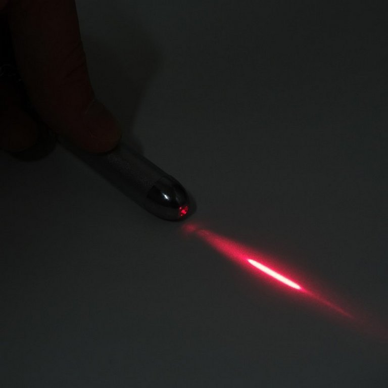 Указка лазерная "Мастер К" 1.5х1.5х6.5 см. (3 х LR44 в комплекте)