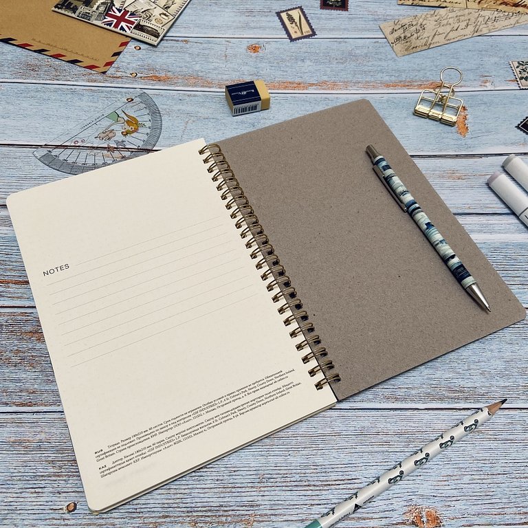 Тетрадь 60 лист в точку А5 на гребне "FAUNA.КИТЫ" Bruno Visconti