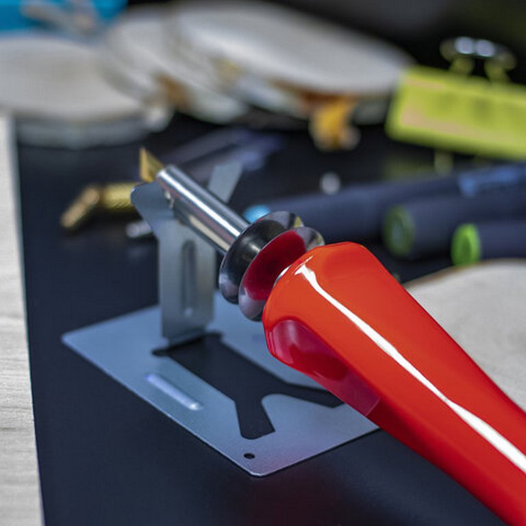 Прибор для выжигания и пайки Brauberg (6 насадок, нож д/резки пластика)