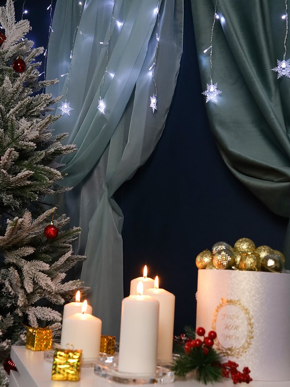 Гирлянда комнатная Бахрома  4*0,6м, 120 белых ламп, 8 режимов