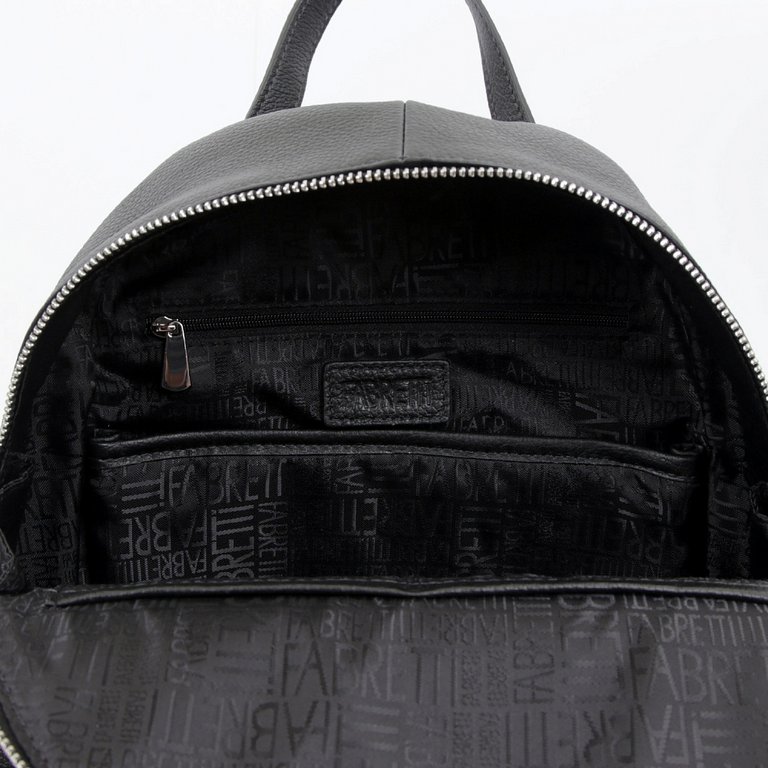 Рюкзак женский FABRETTI 25*33*11см, нат. кожа, черный