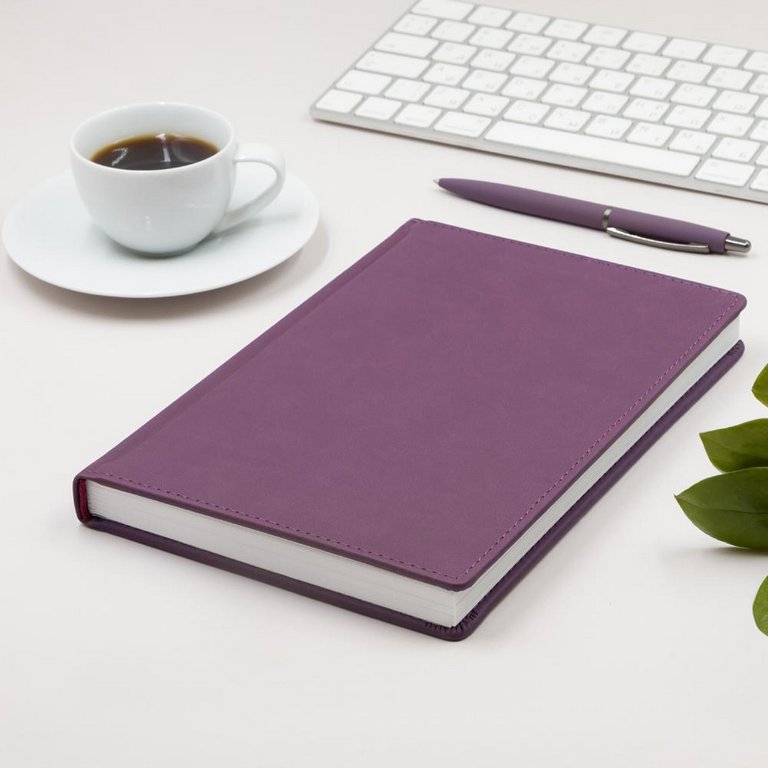 Ежедневник без дат 145*216 мм Альт "Velvet" фиолетовый