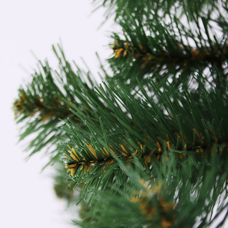 Ель декоративная  2 м "Натуральная" (ПВХ, 7 ярусов, d=90см)