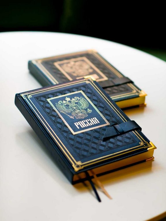 Органайзер полудат. А5+ Escalada "САРИФ" 384 стр.,хлястик, синий