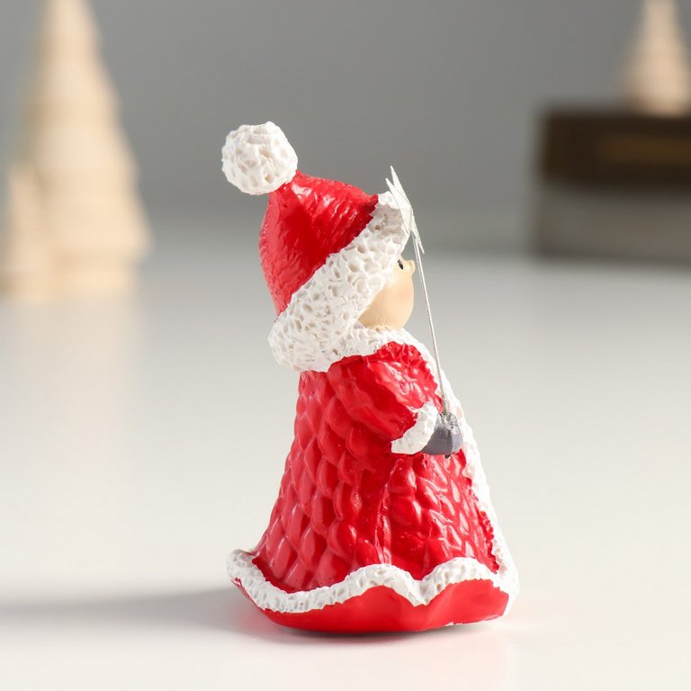 Сувенир новогодний "Малыш в красной шубе с мехом" 8,5*5,5*4,5 см