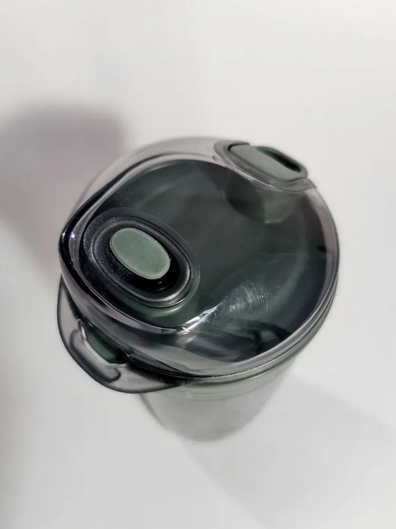 Бутылка пластиковая  400мл "Force" с шейкером deVENTE