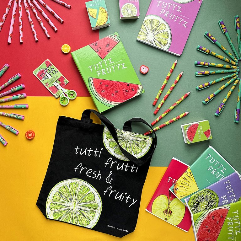 Тетрадь 160 лист кл. А5 на кольцах со сменным блоком "FRESH & FRUITY"