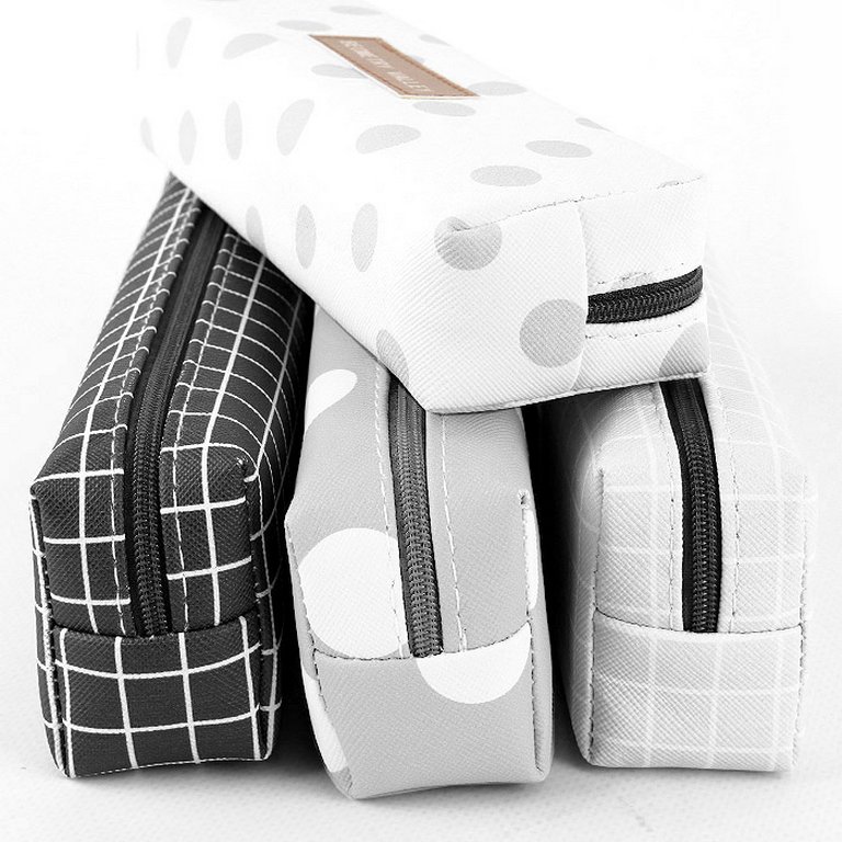 Пенал  для девочки Darvish "BEOMETRY VALLEY" 20х6х4 см (ассорти)