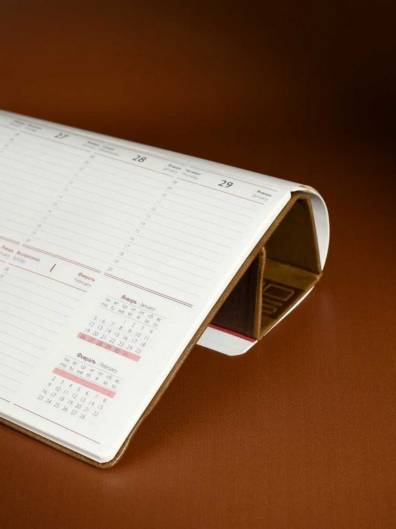 Планинг дат. 2026 г  250*190 мм Escalada "Вачетто Глосс" иск. кожа, тв.обл., светло-коричневый