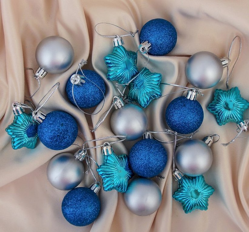 Набор украшений из пластика "Звёздный" (12 шаров d-4 см, 6 звёзд) синий, серебро