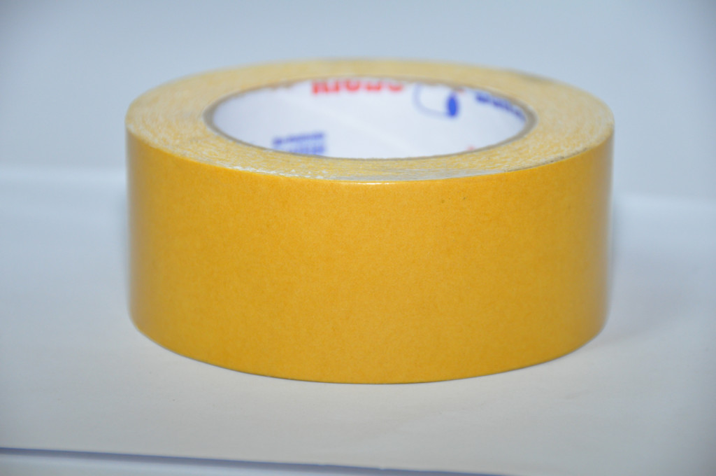 Скотч двухсторонний (тканевая основа) 50 мм*25 м