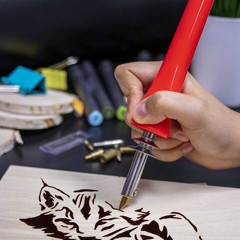 Прибор для выжигания и пайки Brauberg (6 насадок, нож д/резки пластика)