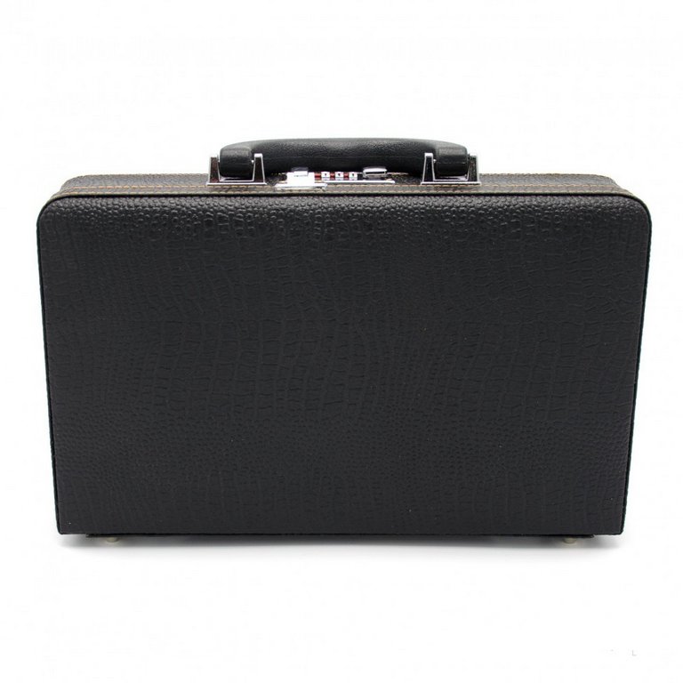 Набор для пикника "Ужин охотника" кейс с внутр. отделкой из нат. кожи, приборы на 4 персоны