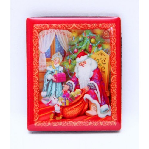 Магнит НГ "Дед Мороз со Снегурочкой разбирают подарки" 5*6см, агломер. феррит