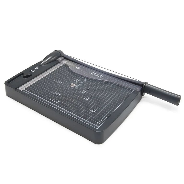 Резак для бумаги сабельный А4 до 12 л 3613