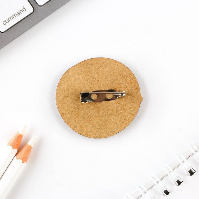 Значок дерево "Талисман на удачу" 3,6х3,5 см с открыткой