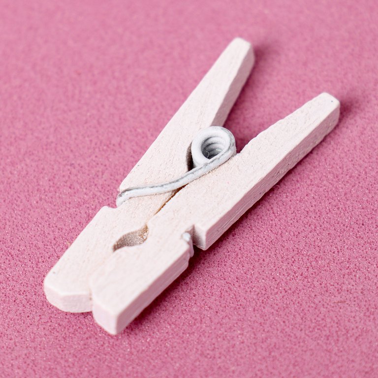 Прищепки деревянные 25мм серые/белые (50 шт/уп)