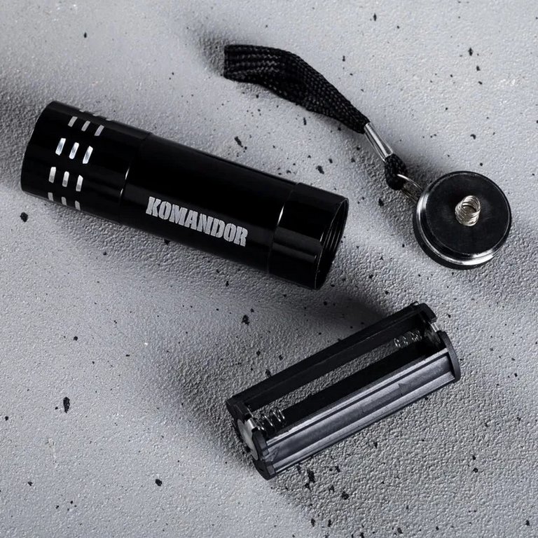 Походный набор "100% мужик" кружка 200 мл, фонарик