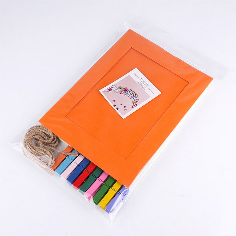 Рамки для фотографий в наборе 9х13 см (10 бум. рамок, 10 прищепок+ шпагат) цветная