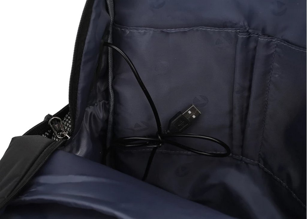 Рюкзак для ноутбука "Lamark" 15.6" (420х290х55 мм) цв. черный