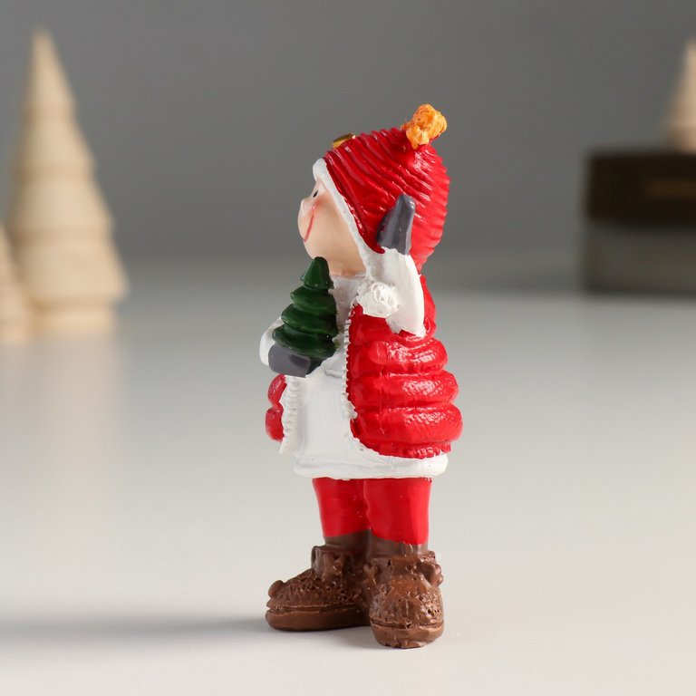 Сувенир новогодний "Малыш в красном стёганном жилете и шапке с рожками" 9,5х4х4 см (полистоун)