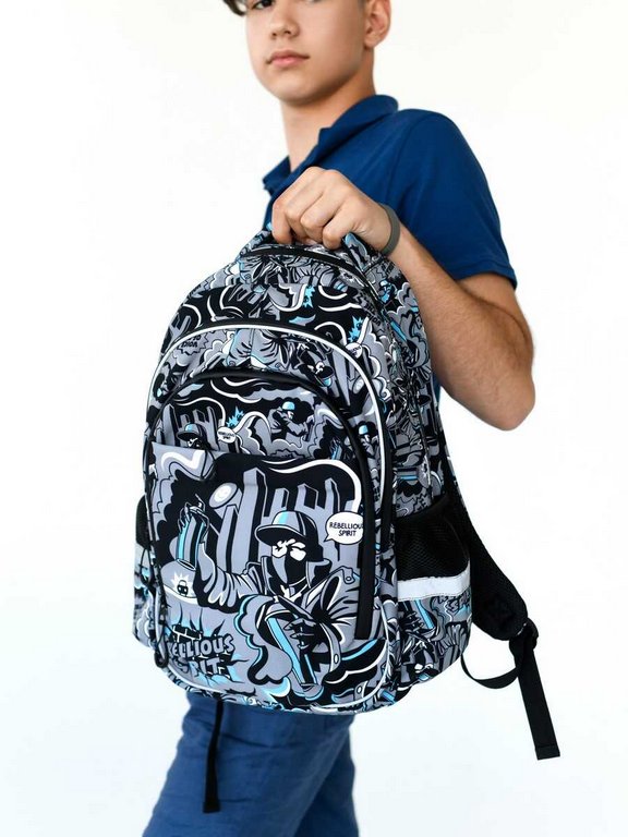 Рюкзак школьный для мальчика Феникс+ "Бунтарский дух" 44*31*16 см, полиэстер
