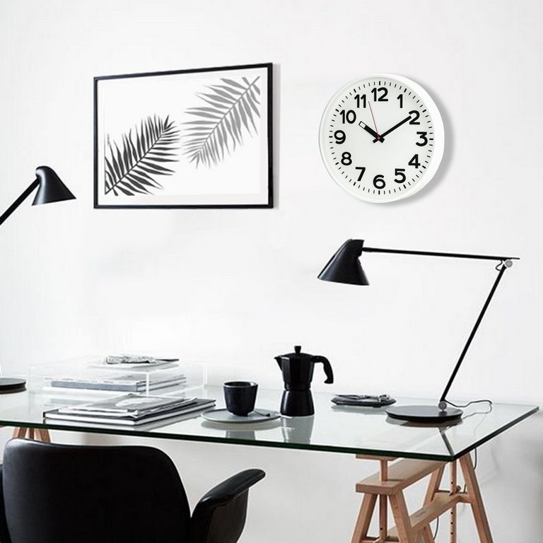 Часы настенные TROYKA 30,5х30,5х3,5см,  круглые с белой рамкой