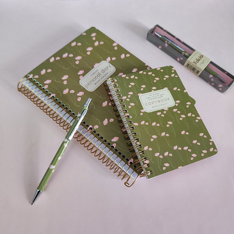 Тетрадь 60 лист кл. А6 на гребне, "МАКИ НА ЗЕЛЕНОМ"